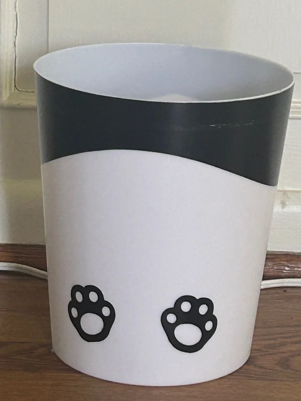 Two-Tone Paw-Accent Waste Bin — White and Black